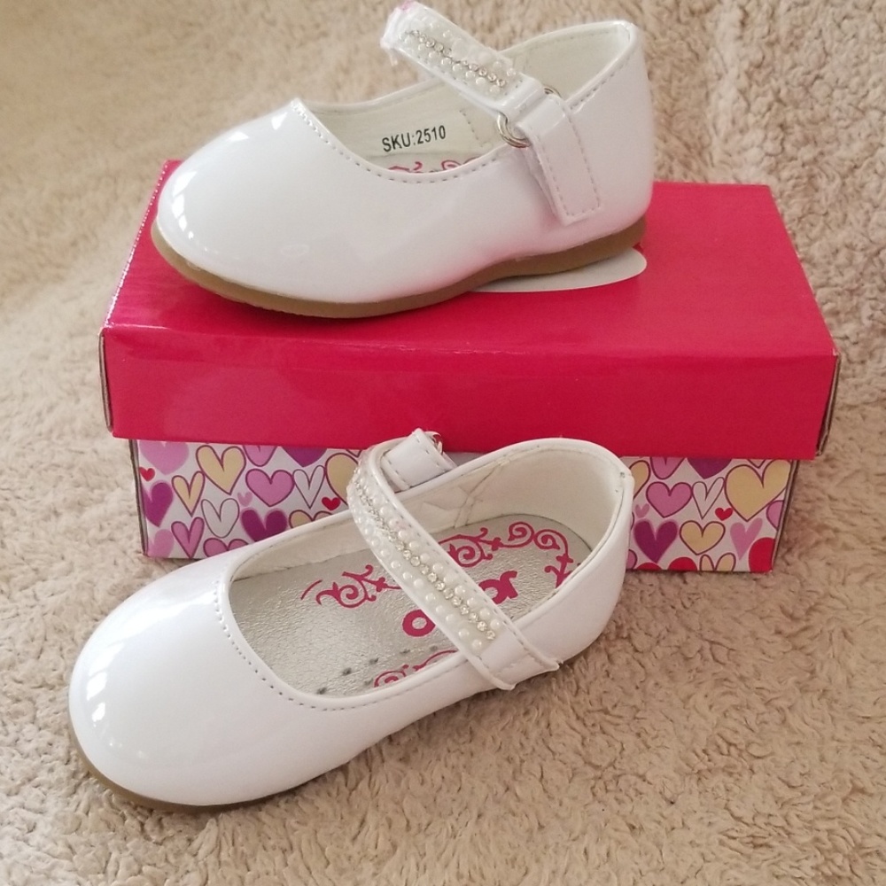 Baby girl White dress shoe